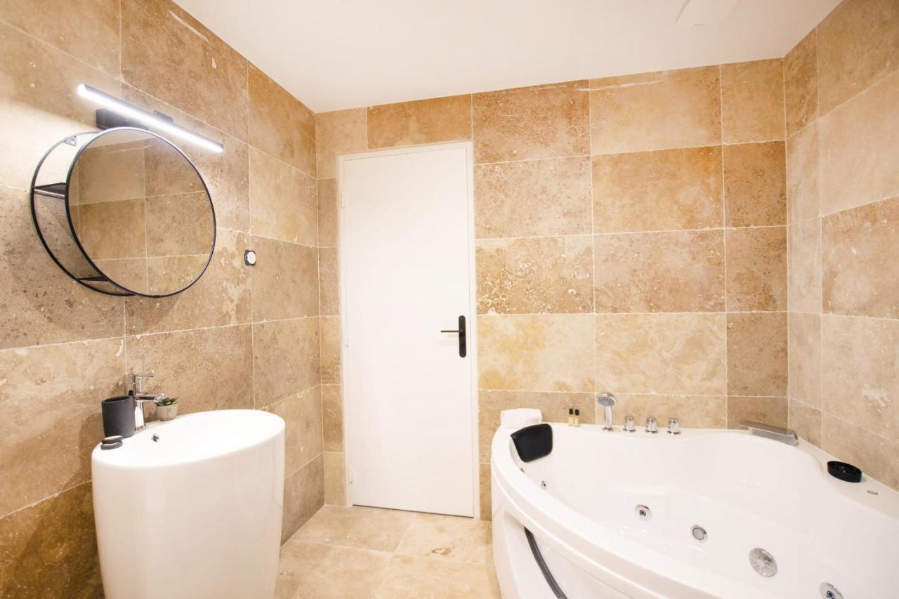 Апартаменты Guestready - Studio With Jacuzzi In The 10 Th Париж Экстерьер фото